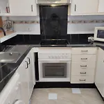 Piscina Privada Фуенхірола