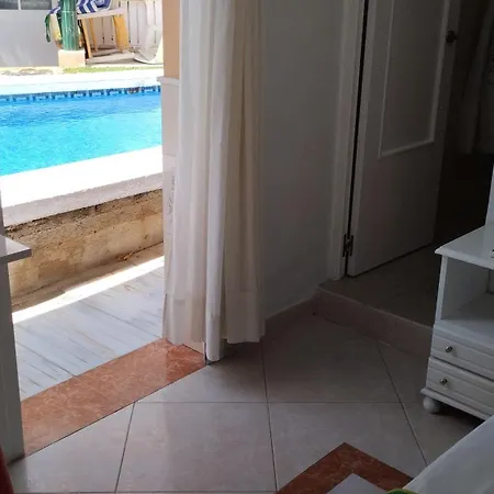 Piscina Privada בית נופש פואנגירולה